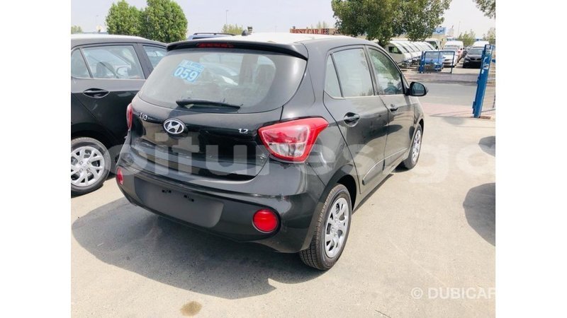 Big with watermark hyundai i10 estuary import dubai 6866