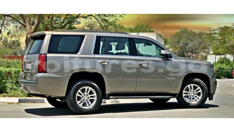 Big with watermark chevrolet tahoe estuary import dubai 6867