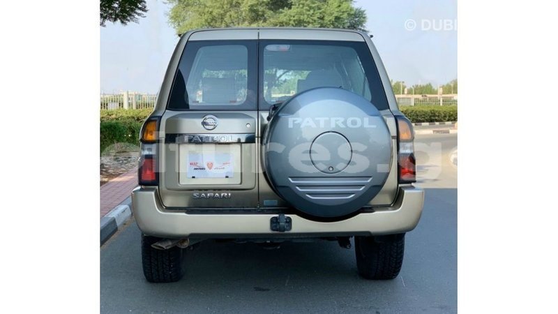 Big with watermark nissan safari estuary import dubai 6871