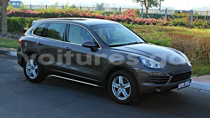 Big with watermark porsche cayenne estuary import dubai 6872