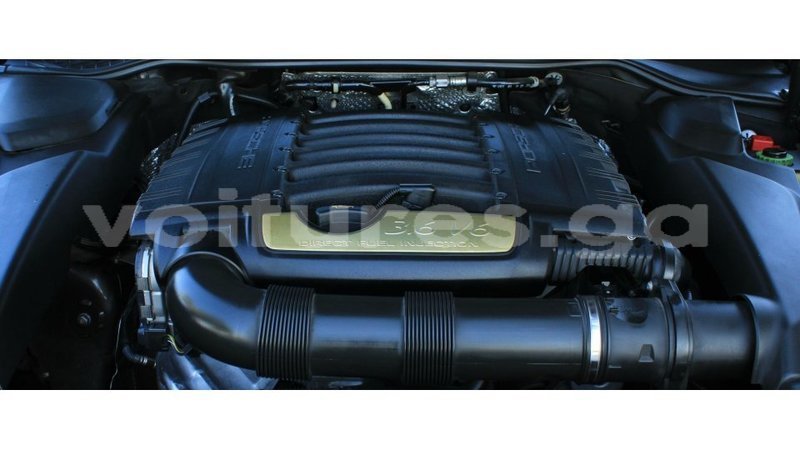 Big with watermark porsche cayenne estuary import dubai 6872