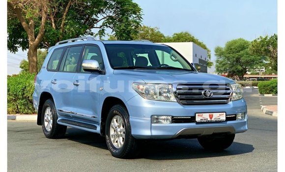 Sayi Imported Toyota Land Cruiser Blue Mota in Import - Dubai a estuary