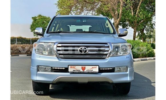Acheter Import Voiture Toyota Land Cruiser Bleu à Import - Dubai, Estuaire Acheter Import Voiture Toyota Land Cruiser Bleu à Import - Dubai, Estuaire