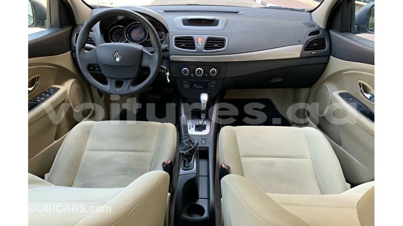 Big with watermark renault fluence estuary import dubai 6879