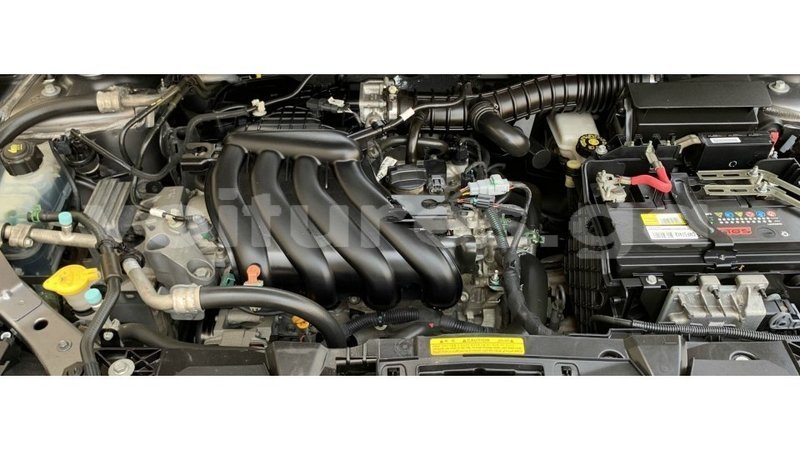 Big with watermark renault fluence estuary import dubai 6879