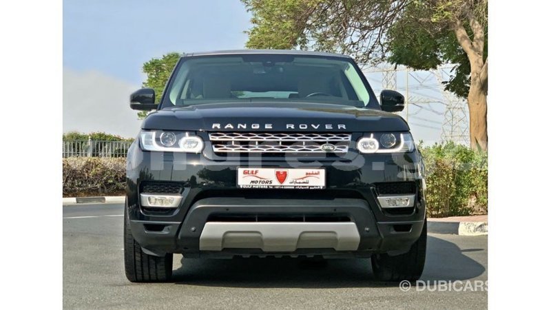 Big with watermark land rover range rover estuary import dubai 6880