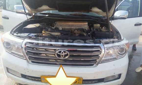 Acheter Occasion Voiture Toyota Land Cruiser Blanc à Libreville, Estuaire Acheter Occasion Voiture Toyota Land Cruiser Blanc à Libreville, Estuaire