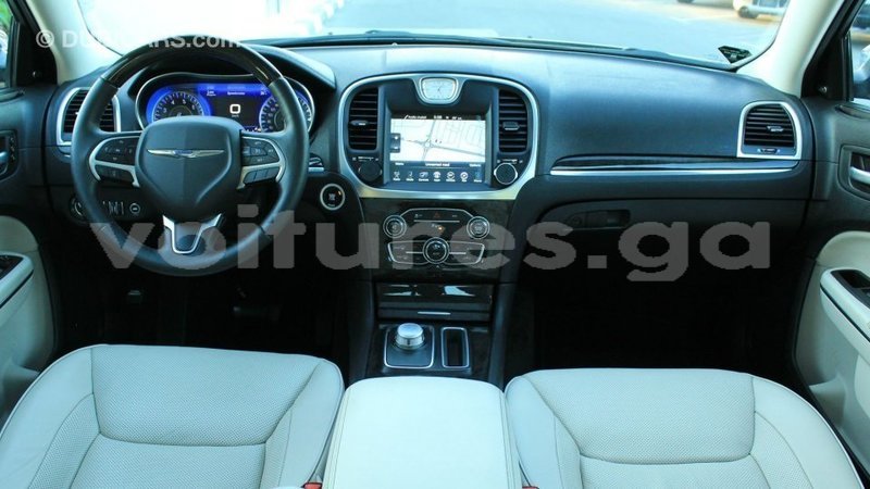 Big with watermark chrysler 300 estuary import dubai 6885