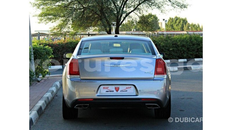 Big with watermark chrysler 300 estuary import dubai 6885