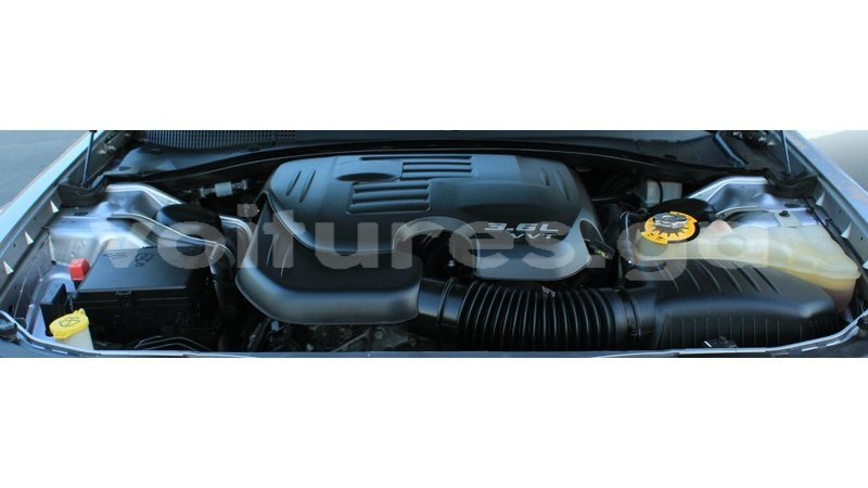 Big with watermark chrysler 300 estuary import dubai 6885