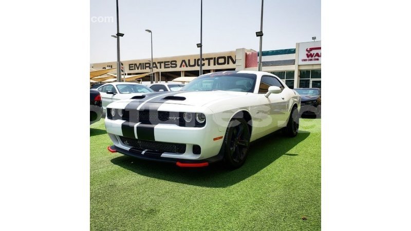 Big with watermark dodge challenger estuary import dubai 6886