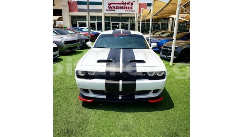 Big with watermark dodge challenger estuary import dubai 6886