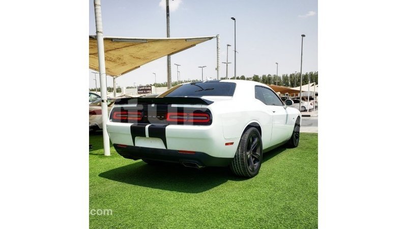 Big with watermark dodge challenger estuary import dubai 6886