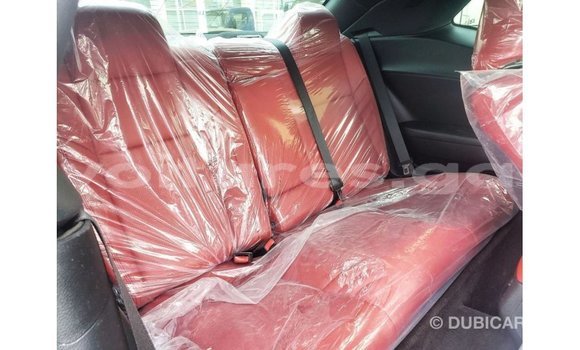 Acheter Import Voiture Dodge Challenger Blanc à Import - Dubai, Estuaire Acheter Import Voiture Dodge Challenger Blanc à Import - Dubai, Estuaire