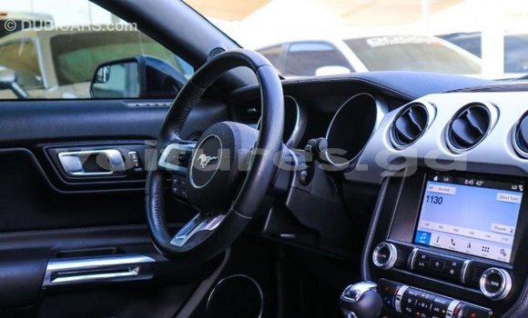 Acheter Import Voiture Ford Mustang Noir à Import - Dubai, Estuaire Acheter Import Voiture Ford Mustang Noir à Import - Dubai, Estuaire