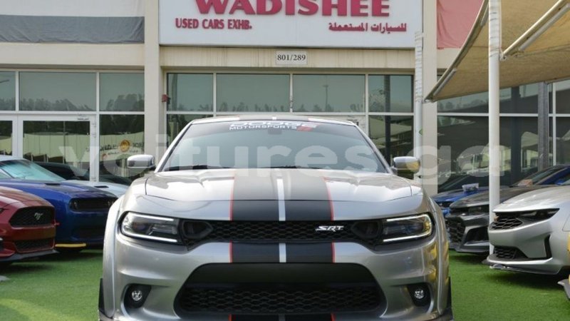 Big with watermark dodge charger estuary import dubai 6892