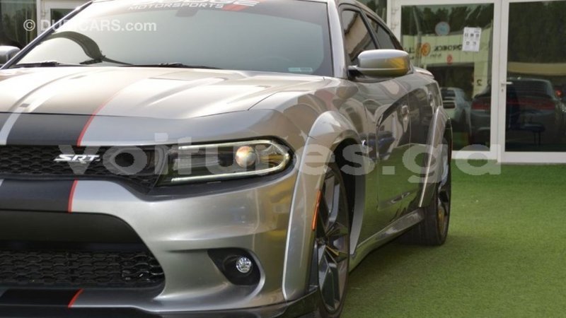 Big with watermark dodge charger estuary import dubai 6892