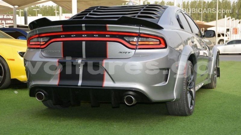 Big with watermark dodge charger estuary import dubai 6892