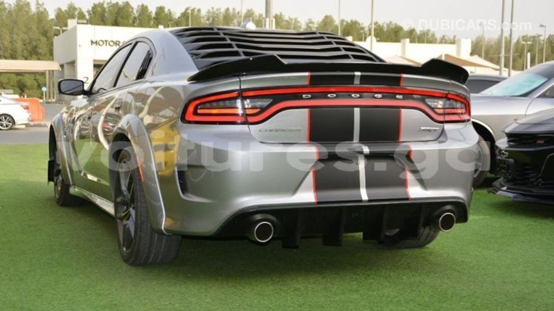 Big with watermark dodge charger estuary import dubai 6892