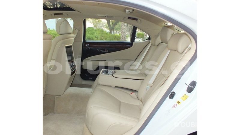 Big with watermark lexus ls estuary import dubai 6894