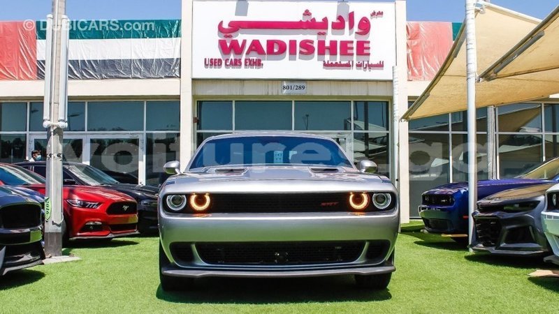 Big with watermark dodge challenger estuary import dubai 6896