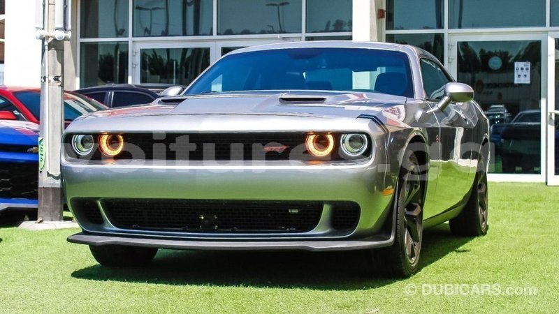 Big with watermark dodge challenger estuary import dubai 6896