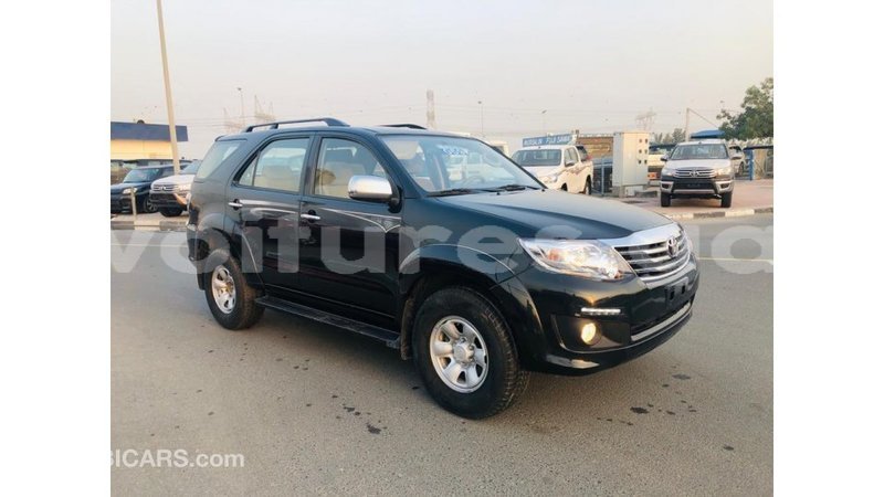 Big with watermark toyota fortuner estuary import dubai 6902