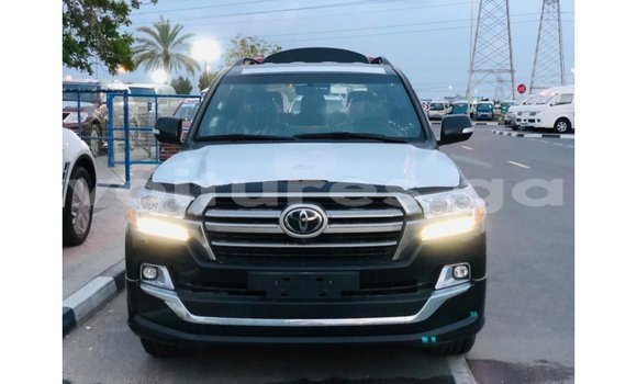 Acheter Import Utilitaire Toyota DA Noir à Import - Dubai, Estuaire