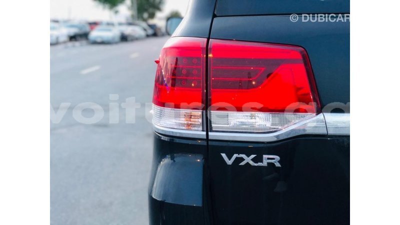 Big with watermark toyota da estuary import dubai 6905