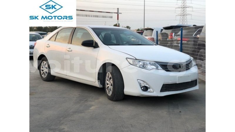 Big with watermark toyota camry estuary import dubai 6906