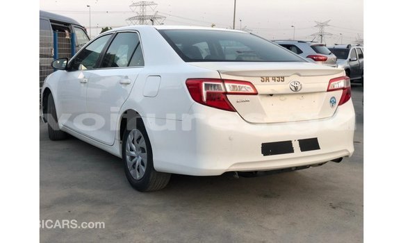 Buy Import Toyota Camry White Car in Import - Dubai in Estuary Buy Import Toyota Camry White Car in Import - Dubai in Estuary