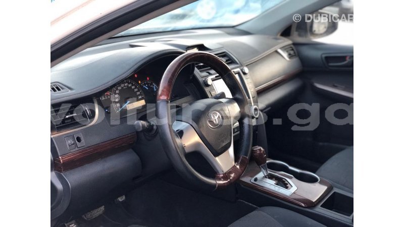 Big with watermark toyota camry estuary import dubai 6906