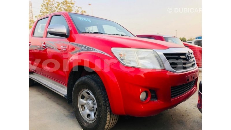 Big with watermark toyota hilux estuary import dubai 6909