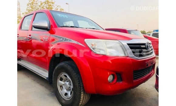 Acheter Import Voiture Toyota Hilux Rouge à Import - Dubai, Estuaire Acheter Import Voiture Toyota Hilux Rouge à Import - Dubai, Estuaire