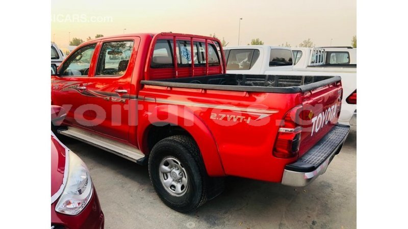 Big with watermark toyota hilux estuary import dubai 6909