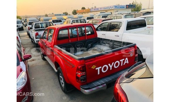 Acheter Import Voiture Toyota Hilux Rouge à Import - Dubai, Estuaire Acheter Import Voiture Toyota Hilux Rouge à Import - Dubai, Estuaire