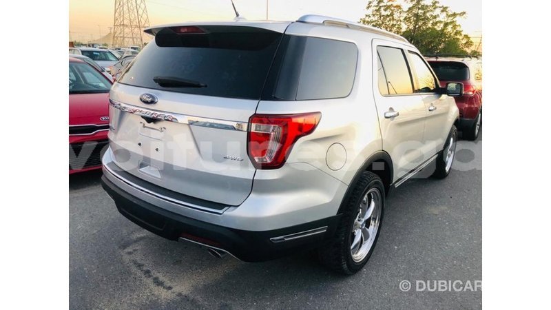 Big with watermark ford explorer estuary import dubai 6911