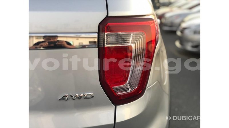 Big with watermark ford explorer estuary import dubai 6911