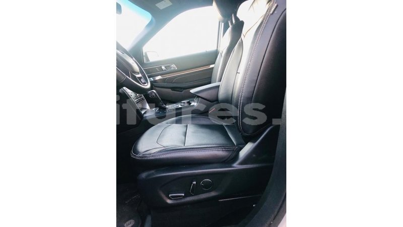 Big with watermark ford explorer estuary import dubai 6911