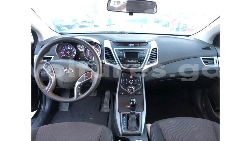 Big with watermark hyundai elantra estuary import dubai 6913