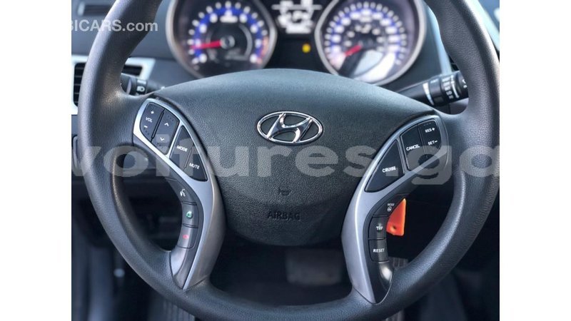 Big with watermark hyundai elantra estuary import dubai 6913