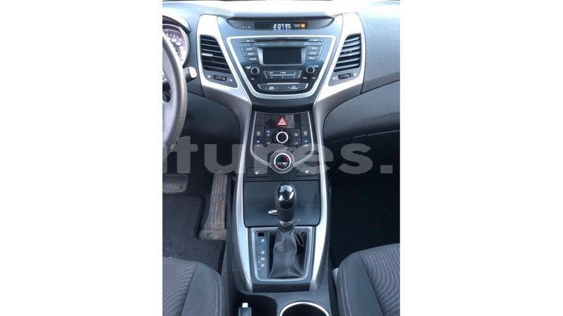 Big with watermark hyundai elantra estuary import dubai 6913