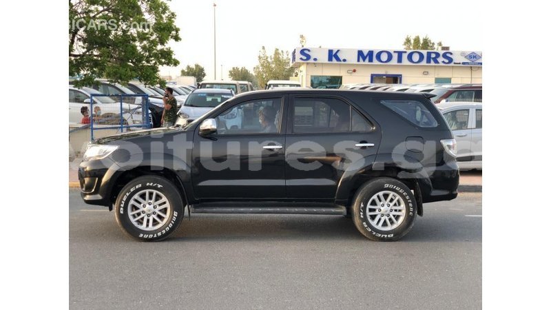 Big with watermark toyota fortuner estuary import dubai 6914