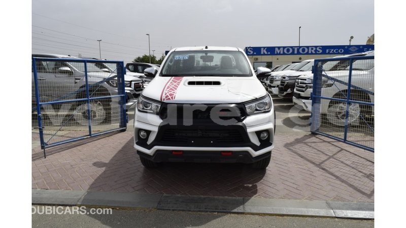 Big with watermark toyota hilux estuary import dubai 6916