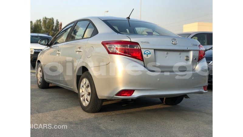 Big with watermark toyota yaris estuary import dubai 6917