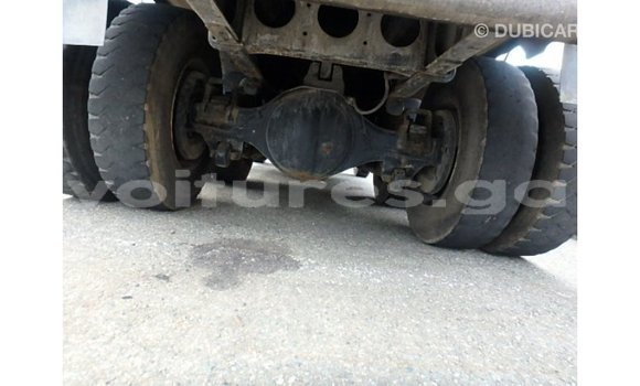 Acheter Import Utilitaire Nissan Evalia Bleu à Import - Dubai, Estuaire Acheter Import Utilitaire Nissan Evalia Bleu à Import - Dubai, Estuaire