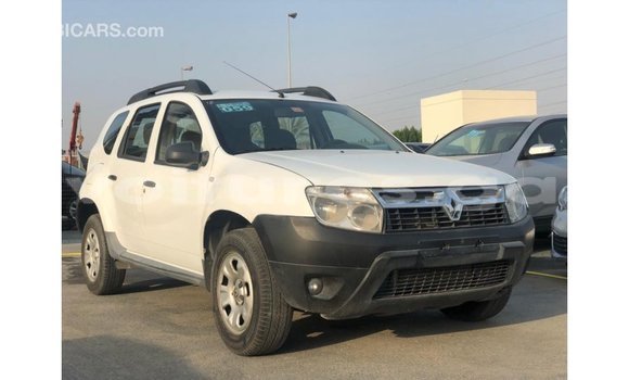 Acheter Import Voiture Renault Duster Blanc à Import - Dubai, Estuaire Acheter Import Voiture Renault Duster Blanc à Import - Dubai, Estuaire