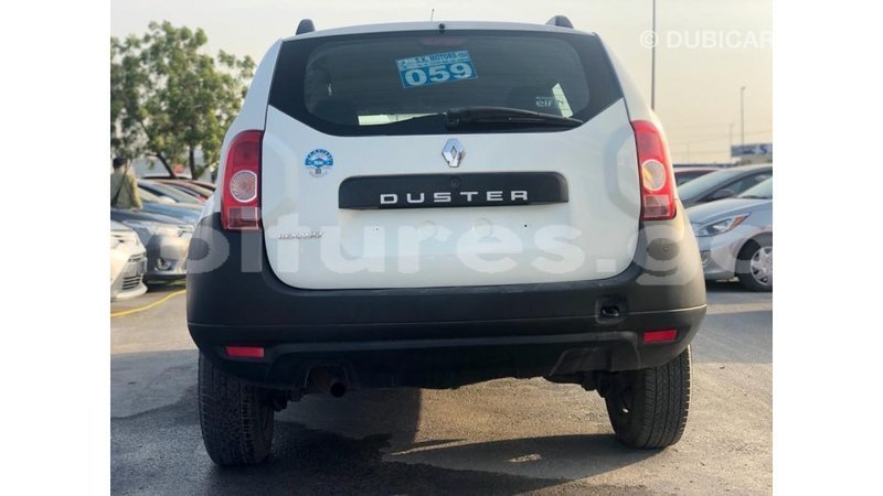 Big with watermark renault duster estuary import dubai 6924