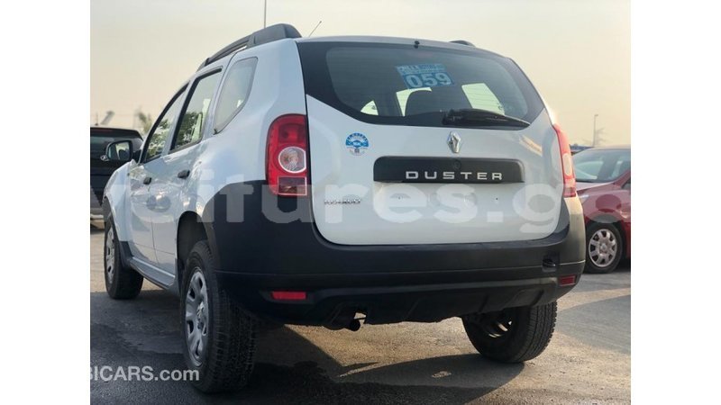 Big with watermark renault duster estuary import dubai 6924