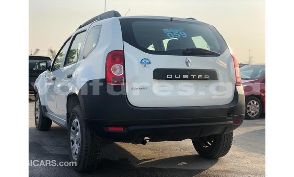 Acheter Import Voiture Renault Duster Blanc à Import - Dubai, Estuaire Acheter Import Voiture Renault Duster Blanc à Import - Dubai, Estuaire